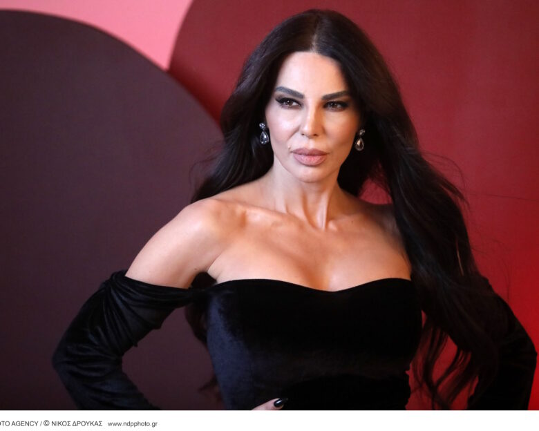 Κέλλυ Κελεκίδου για τον δεύτερο γάμο του πατέρα της: «Δεν ήταν εύκολο να μπει κάποιος στη θέση της μαμάς μου»