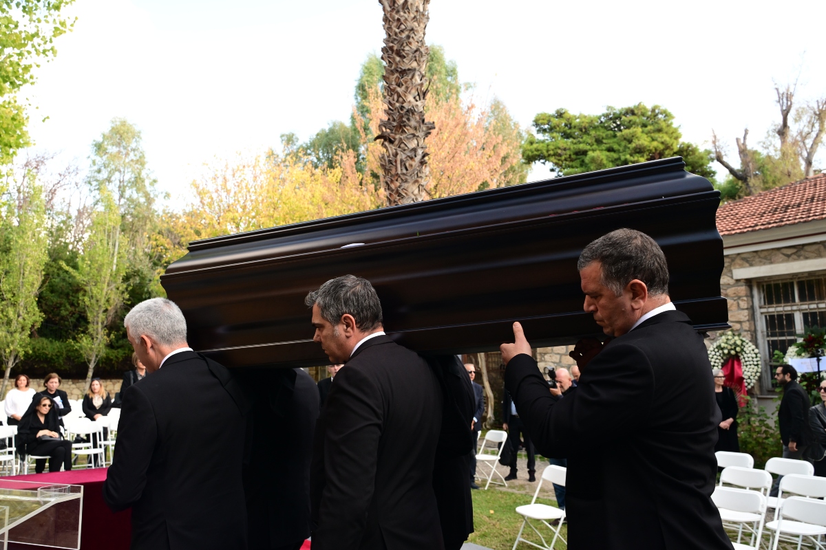 Κηδεία Αλέκου Φλαμπουράρη