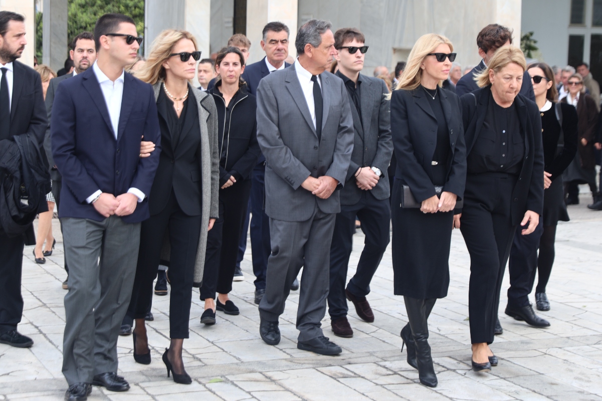 Κηδεία Μαρινόπουλου