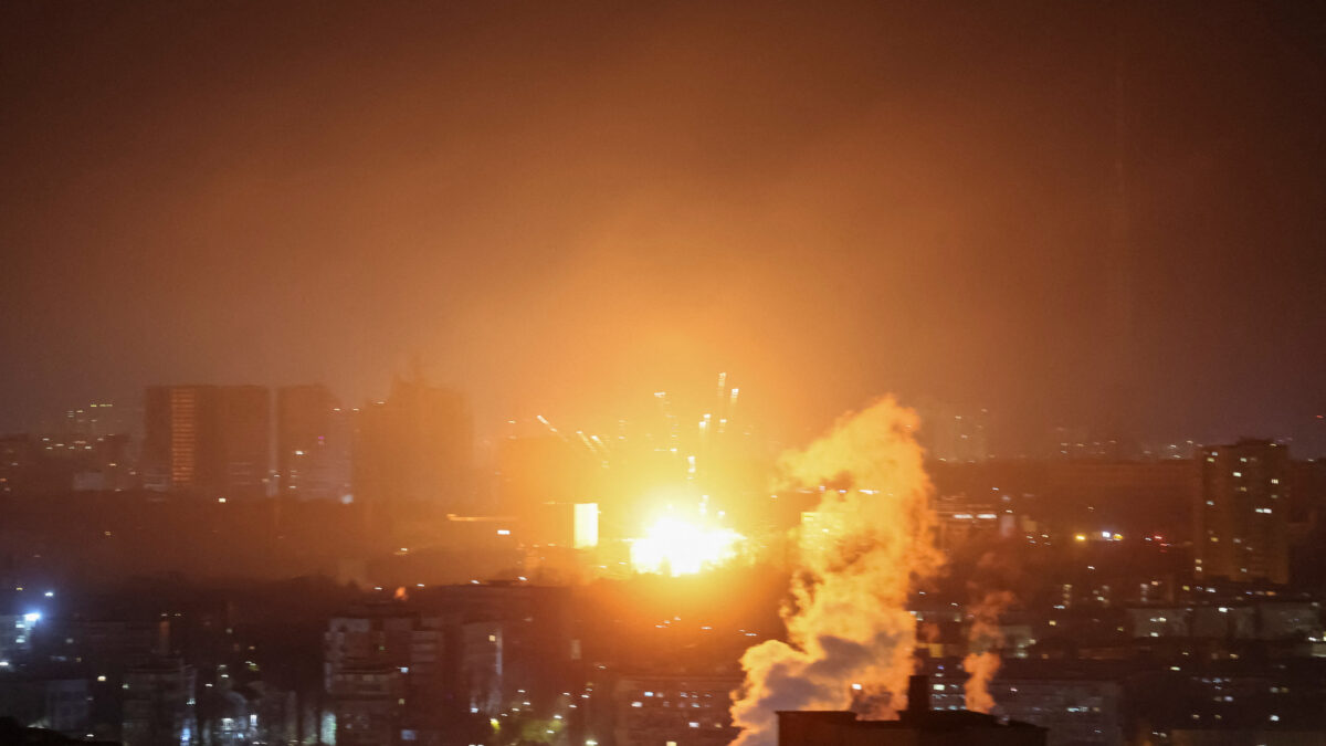 Εκρήξεις από ρωσική επίθεση στο Κίεβο