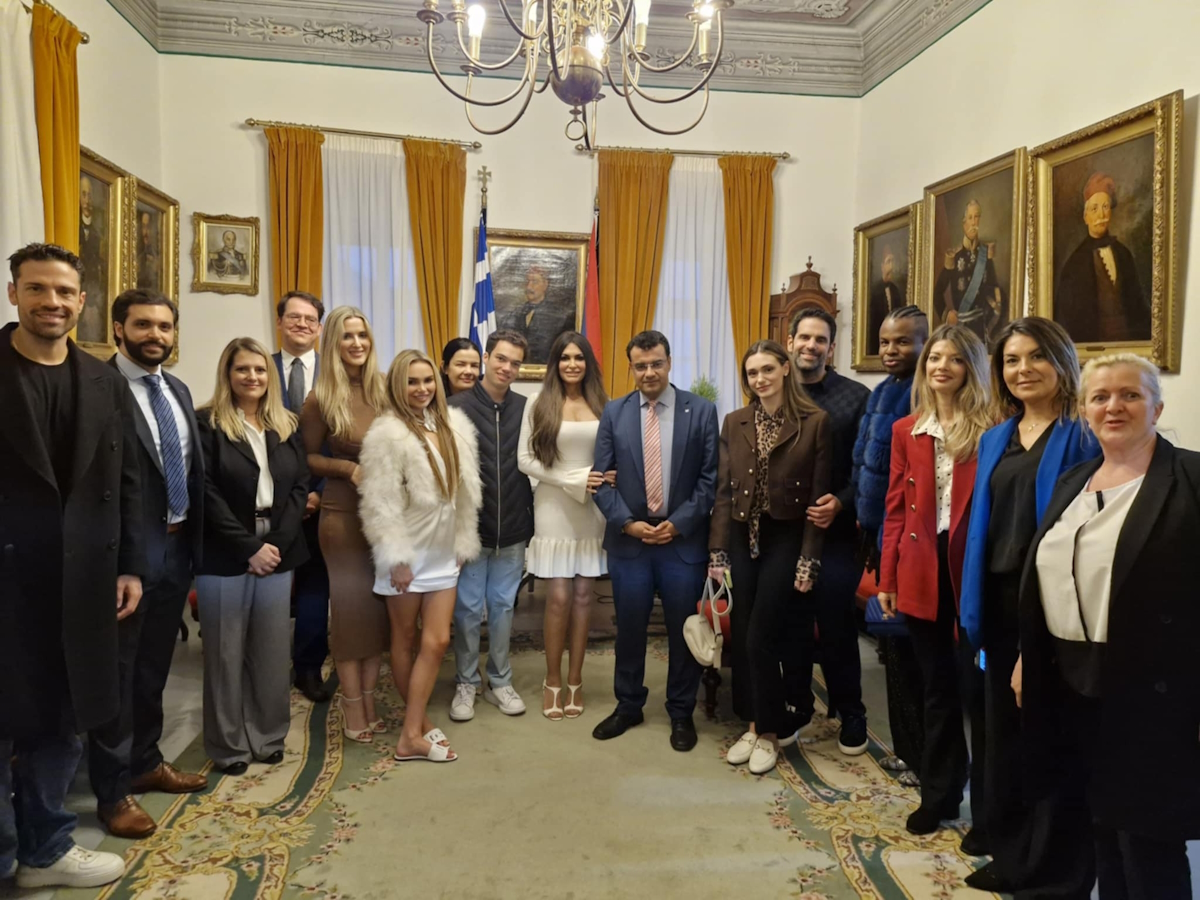 Η Κίμπερλι Γκιλφόιλ στην Ύδρα