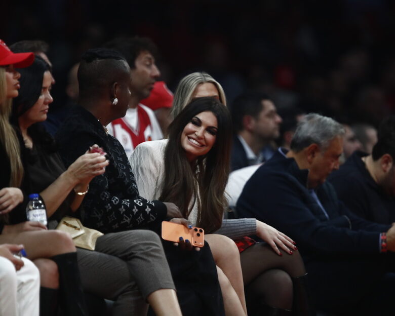 Η Κίμπερλι Γκιλφόιλ στο ΣΕΦ για να δει το Ολυμπιακός – Ζαλγκίρις