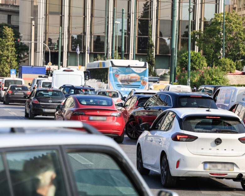 Κυκλοφοριακές ρυθμίσεις στην Αθήνα για την 52η Επέτειο Εορτασμού του Πολυτεχνείου