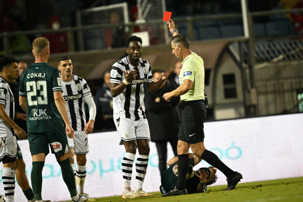 Η κόκκινη κάρτα στον Μεϊτέ (ΑΝΤΩΝΗΣ ΝΙΚΟΛΟΠΟΥΛΟΣ