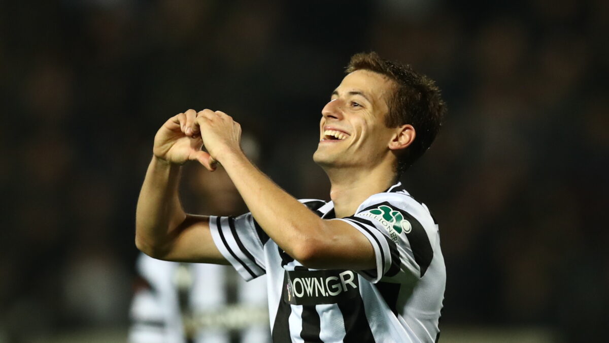 Ο Κωνσταντέλιας κόντρα στη Γιουνγκ Μπόις (ΝΑΣΟΣ ΣΙΜΟΠΟΥΛΟΣ