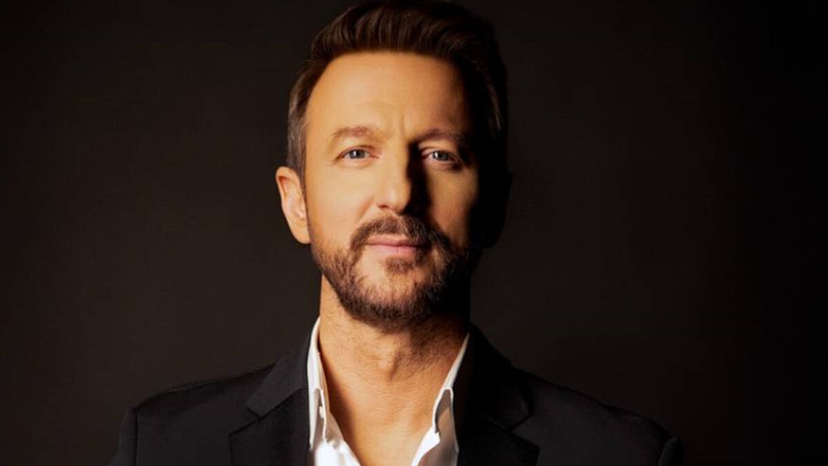 Κώστας Καραφώτης