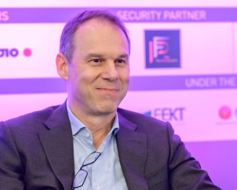 Κώστας Νεμπής (ΟΤΕ): Τα δίκτυα είναι ζήτημα εθνικής σημασίας