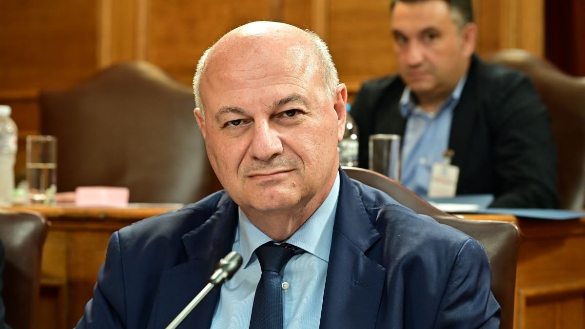 Κώστας Τσιάρας