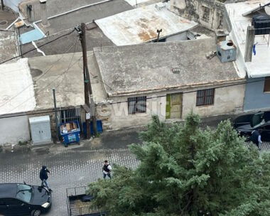 Αστυνομικοί στο χωριό Βορίζια Ηρακλείου μετά το μακελειό