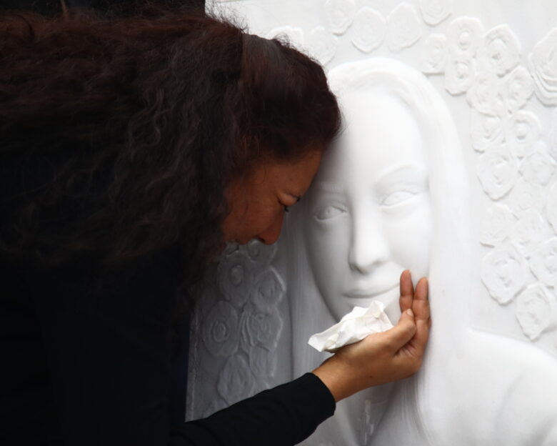 Κυριακή Γρίβα: Ξεσπά η μητέρα της – «Πρέπει να αναλάβει ο καθένας αστυνομικός τις ευθύνες που του αναλογούν»