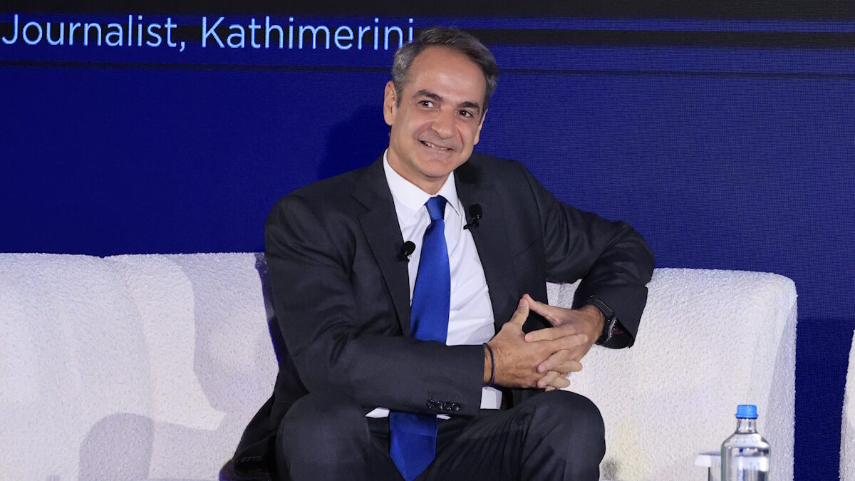 Συζήτηση του πρωθυπουργού, Κυριάκου Μητσοτάκη με τη Victoria Hislop στο πλαίσιο του συνεδρίου «Reimagine Tourism 2025» που διοργάνωσε η «Καθημερινή» στο Κέντρο Πολιτισμού Ίδρυμα Σταύρος Νιάρχος