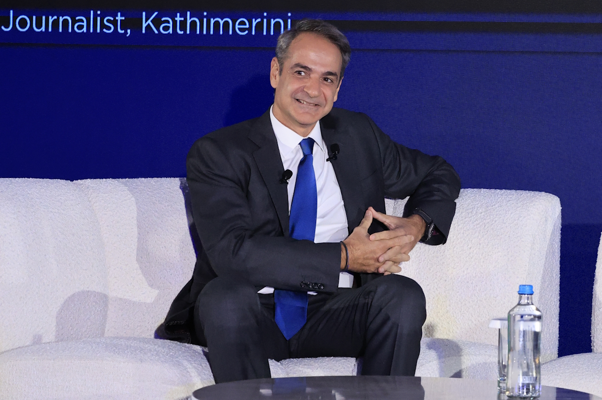 Συζήτηση του πρωθυπουργού, Κυριάκου Μητσοτάκη με τη Victoria Hislop στο πλαίσιο του συνεδρίου «Reimagine Tourism 2025» που διοργάνωσε η «Καθημερινή» στο Κέντρο Πολιτισμού Ίδρυμα Σταύρος Νιάρχος