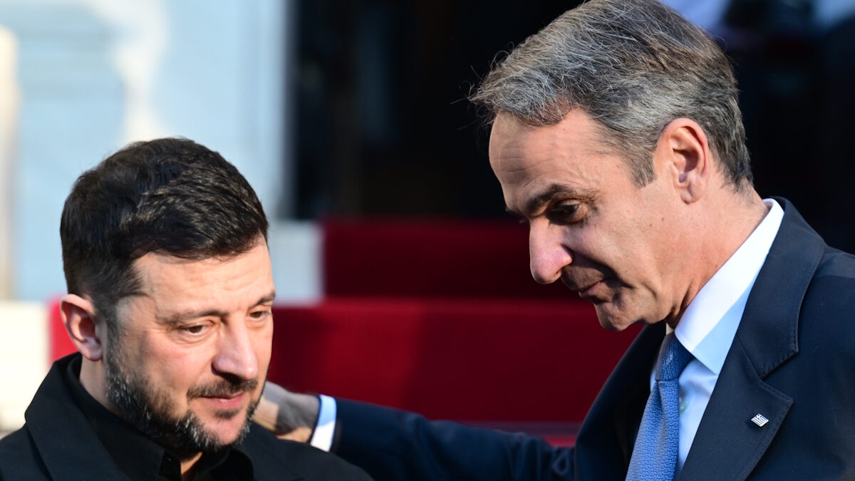 Ο πρωθυπουργός, Κυριάκος Μητσοτάκης με τον Ουκρανό Πρόεδρο, Volodymyr Zelenskyy