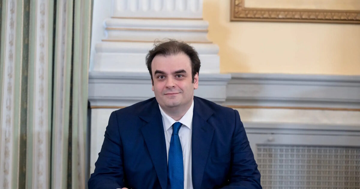 Pierrakakis: The goal is to drop below 120% by 2030