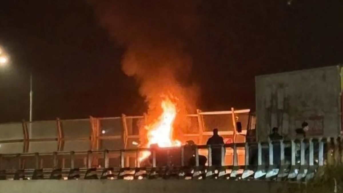 Η Lamborghini του ανετράπη και τυλίχθηκε στις φλόγες