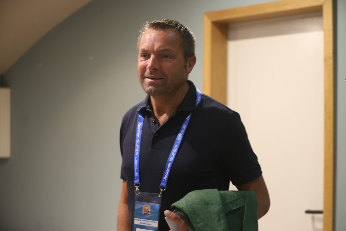 Ο Λανουά σε αγώνα της Super League