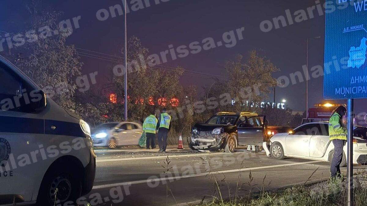 Τροχαίο με 4 τραυματίες στη Λάρισα μετά από μετωπική σύγκρουση αυτοκινήτων