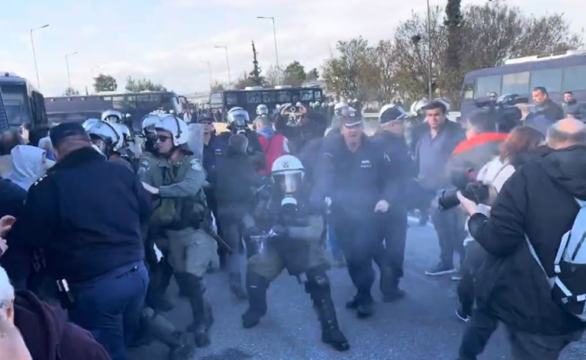 Ένταση με χημικά στη Νίκαια Λάρισας