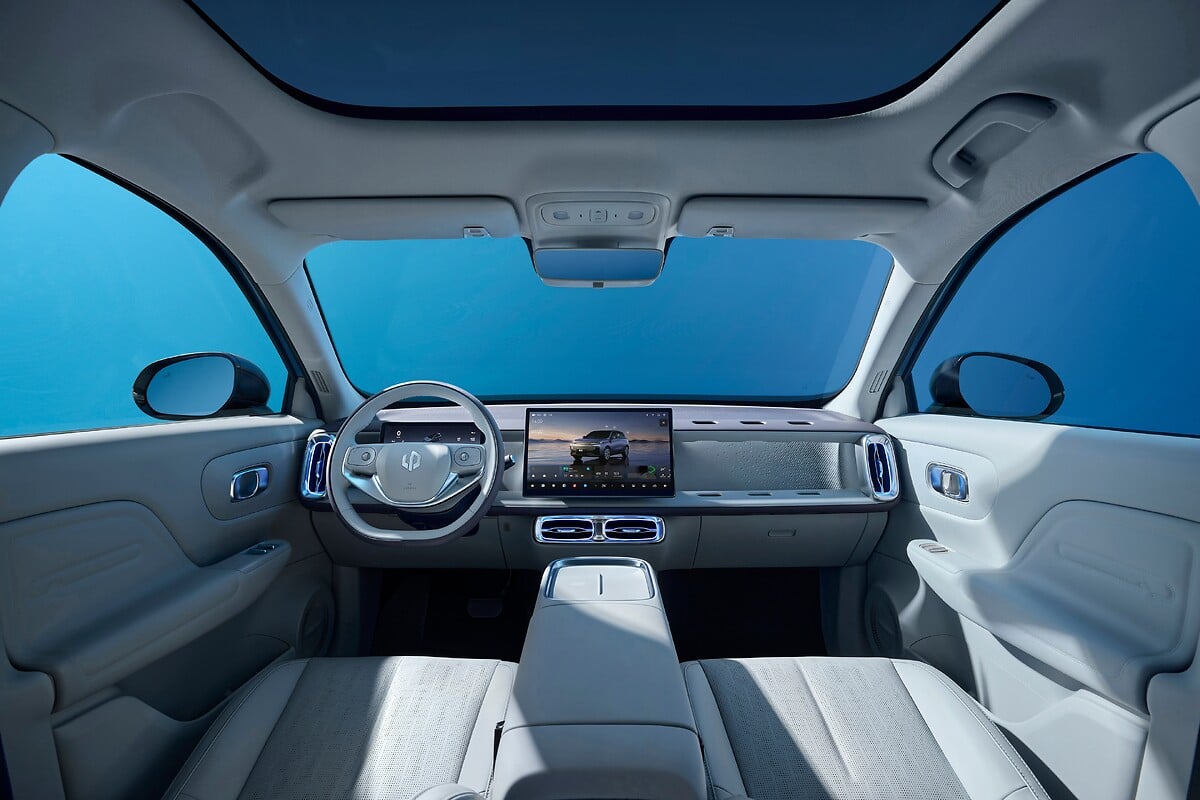 Το Leapmotor Β10 στην Ελλάδα από 25.900 ευρώ!