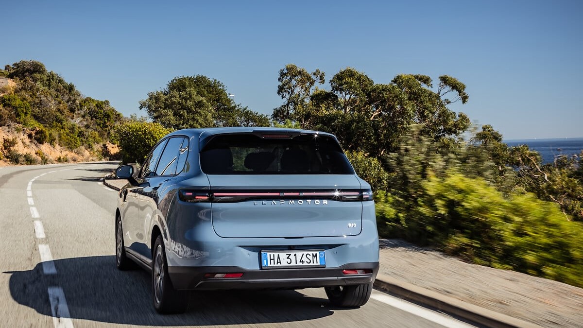 Το Leapmotor Β10 στην Ελλάδα από 25.900 ευρώ!