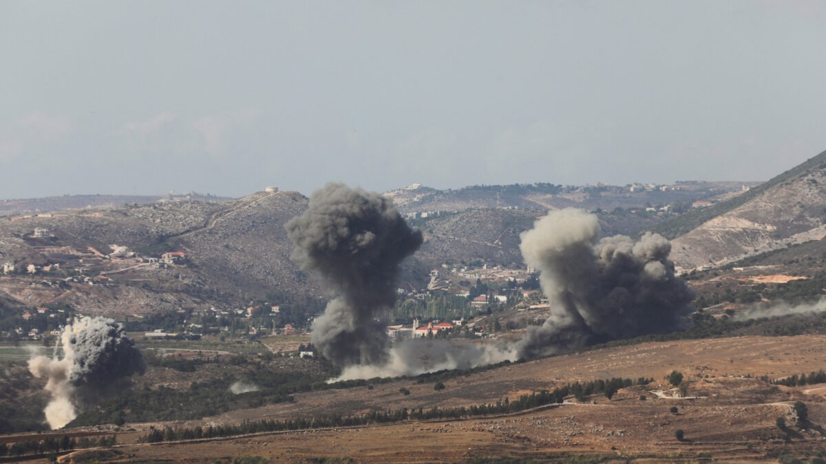 Καπνός από ισραηλινά πλήγματα στο νότιο Λίβανο