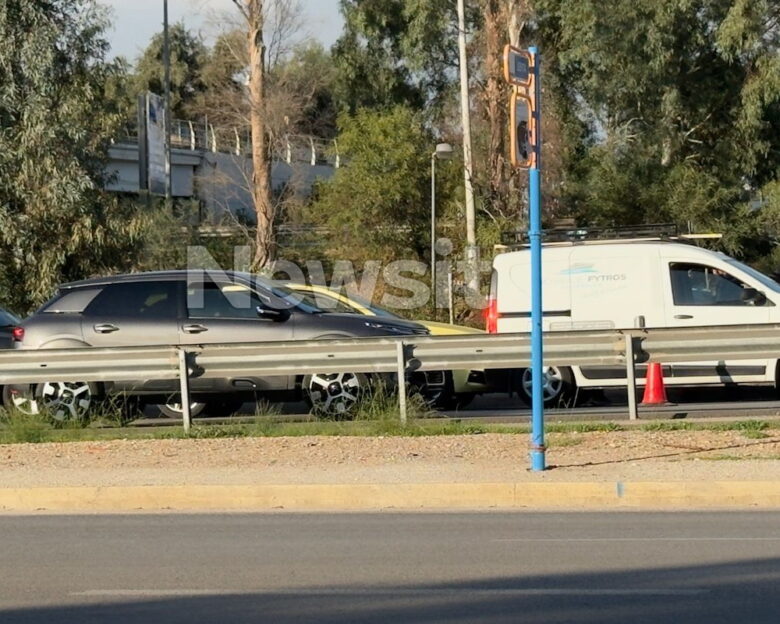 Καραμπόλα 4 οχημάτων στην Λεωφόρο Ποσειδώνος – Προβλήματα στην κυκλοφορία