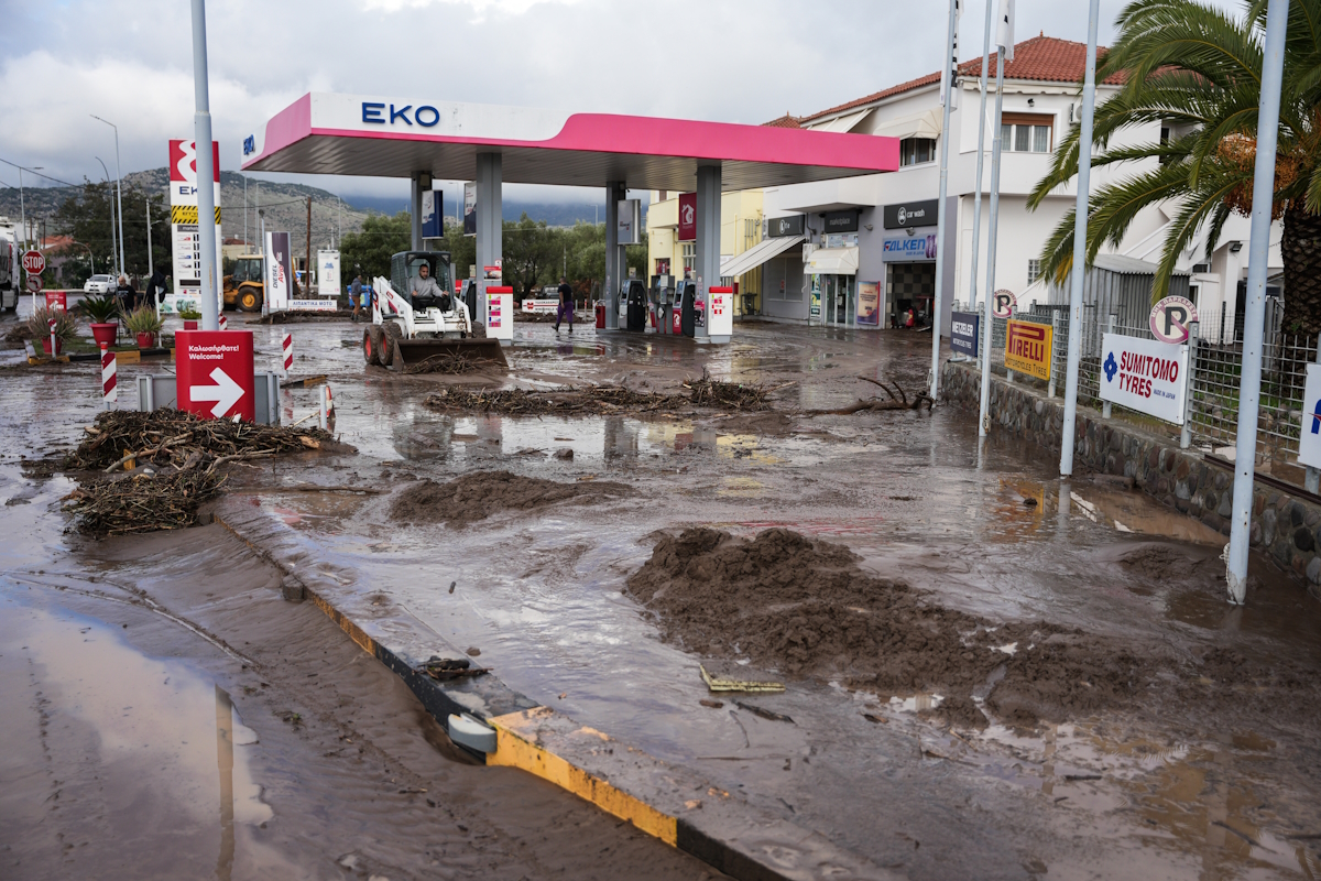 Καταστροφές και ζημιές σε σπίτια στο χωριό Καλλονή και Σκάλα Καλλονής στη κεντρική Λέσβο μετά από έντονη βροχόπτωση
