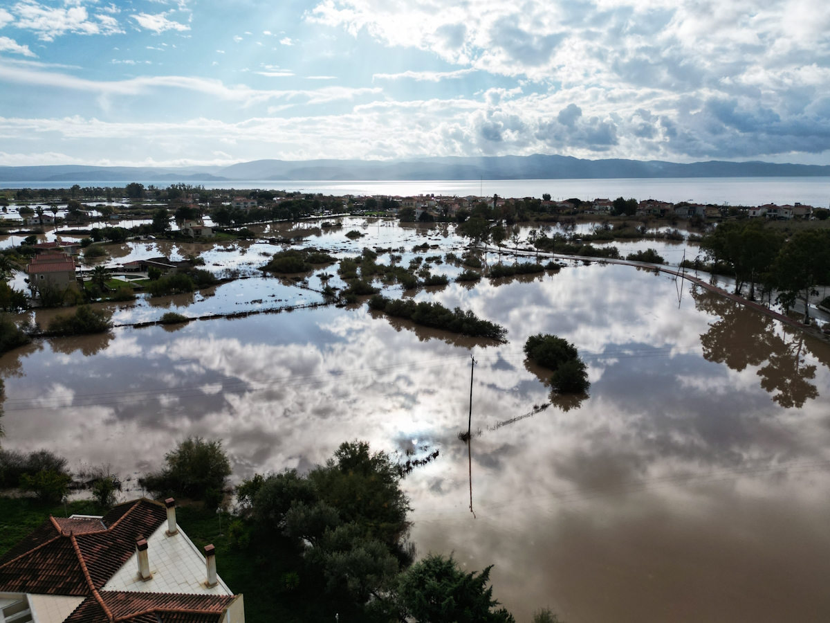 Καταστροφές και ζημιές σε σπίτια στο χωριό Καλλονή και Σκάλα Καλλονής στη κεντρική Λέσβο μετά από έντονη βροχόπτωση