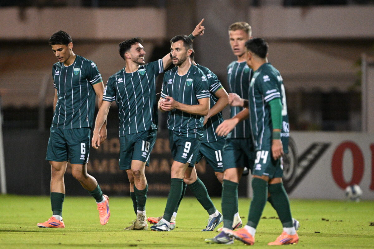 Οι παίκτες του Λεβαδειακού πανηγυρίζουν κόντρα στον ΠΑΟΚ (ΑΝΤΩΝΗΣ ΝΙΚΟΛΟΠΟΥΛΟΣ