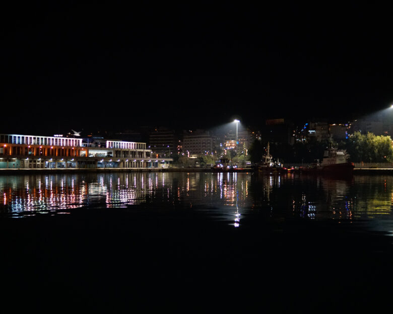 Λιμάνι Πειραιά: 48χρονος έπεσε στη θάλασσα και τον έσωσε λιμενικός