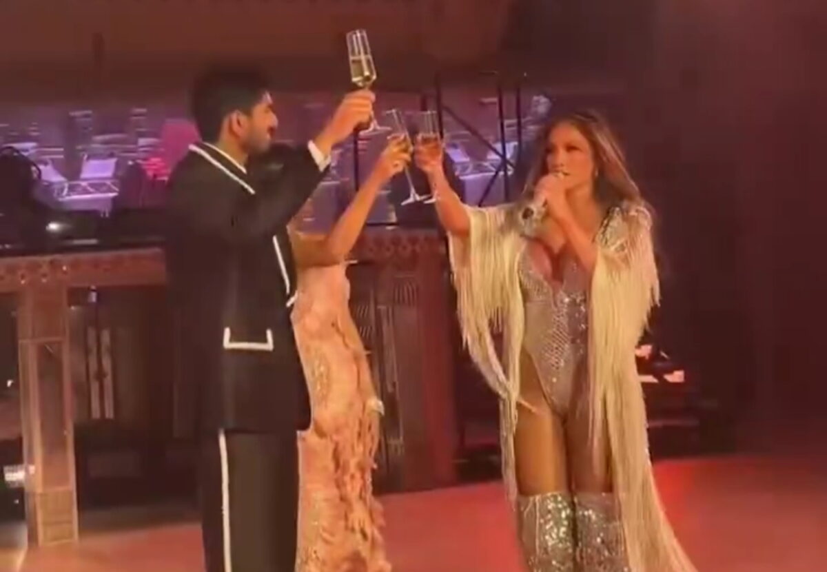 Λαμπερή εμφάνιση για την Τζένιφερ Λόπεζ στην Ινδία