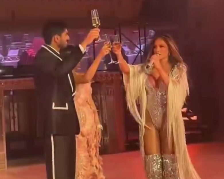 Η Τζένιφερ Λόπεζ τραγούδησε σε γάμο στην Ινδία εισπράτοντας 2 εκατ. δολάρια: Η αποκαλυπτική της εμφάνιση