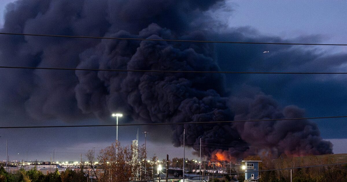 Plane crash in Kentucky: At least 7 dead and 11 injured – Shocking images of the fireball