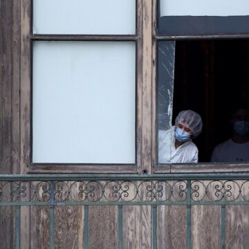 Το παράθυρο από το οποίο μπήκαν οι κλέφτες στο Λούβρο