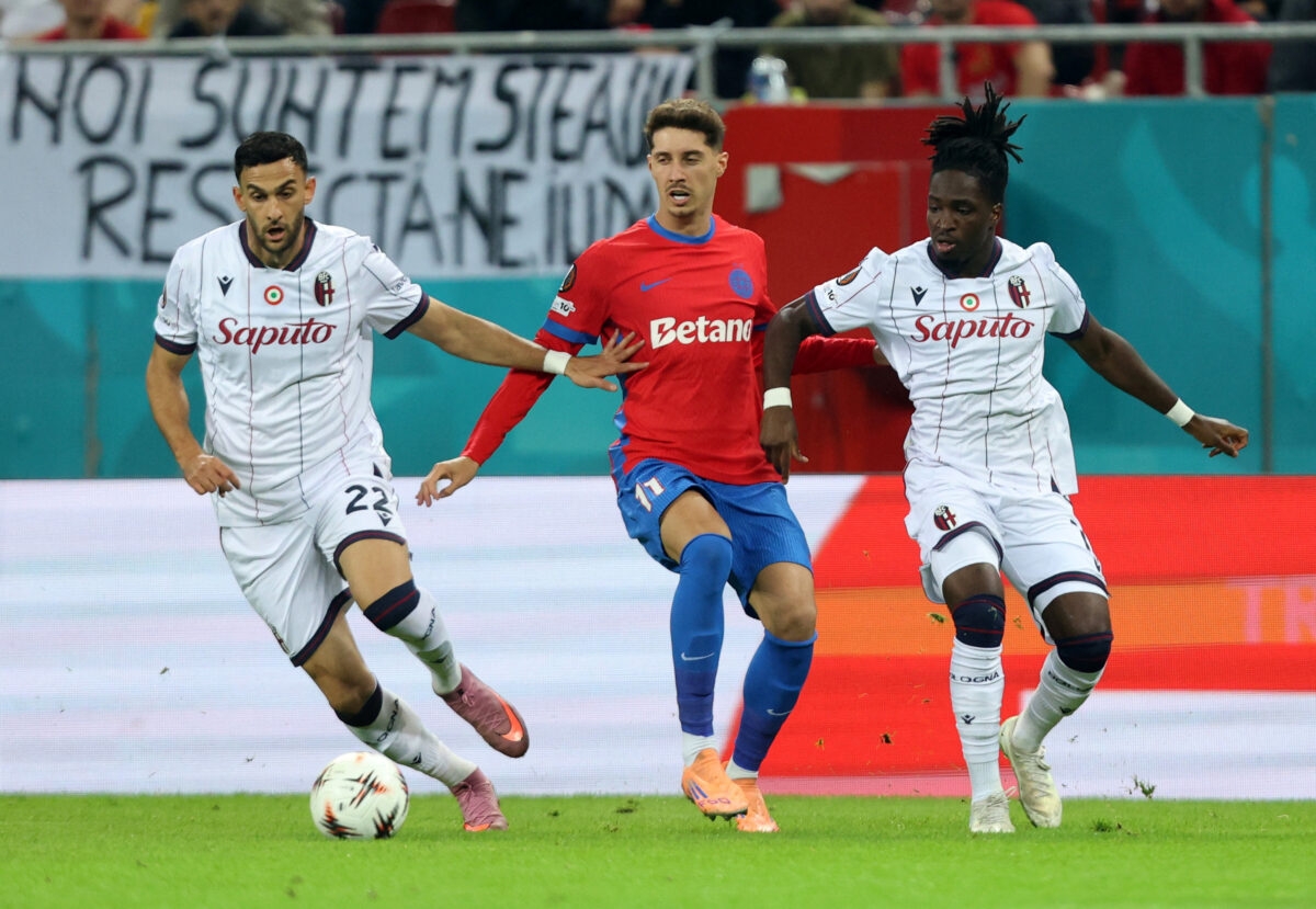 Ο Μπάμπης Λυκογιάννης σε αγώνα της Μπολόνια στο Europa League