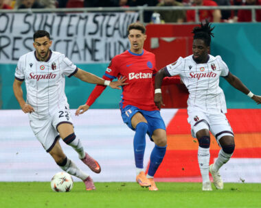 Ο Μπάμπης Λυκογιάννης σε αγώνα της Μπολόνια στο Europa League