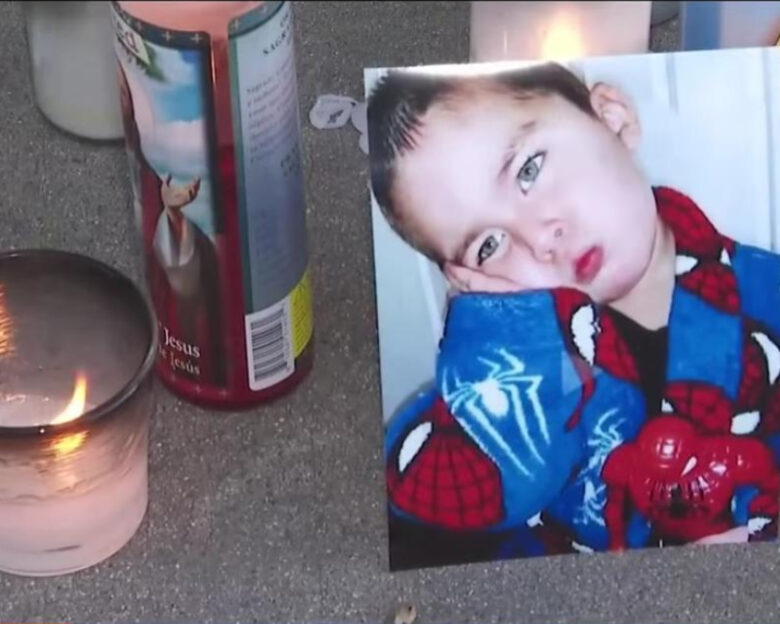 Φρίκη στις ΗΠΑ: Αγόρι 8 ετών βρέθηκε νεκρό μέσα σε φορητό ψυγείο – Η μητέρα και η γιαγιά του κατηγορούνται για φόνο