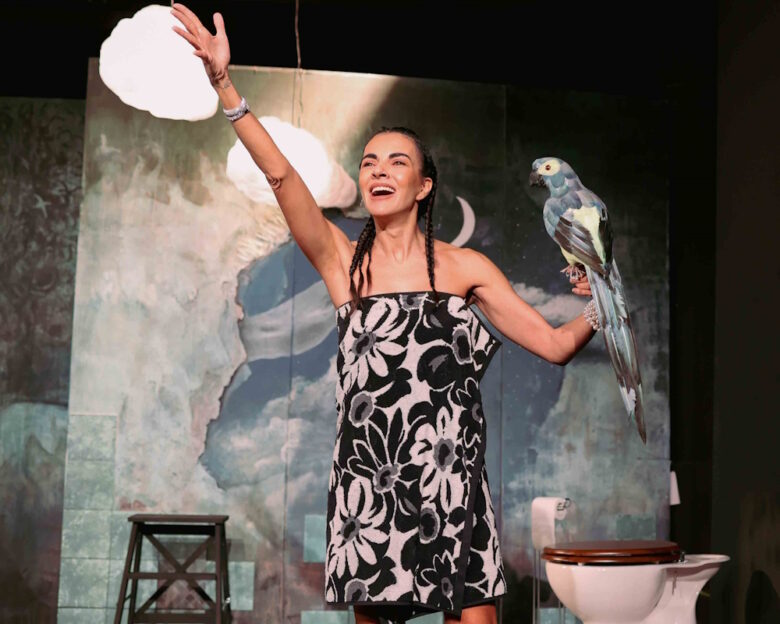 Μ.Α.Ι.Ρ.Ο.Υ.Λ.Α: Από τη Δευτέρα 24 Νοεμβρίου στο θέατρο Κολοσσαίον στη Θεσσαλονίκη