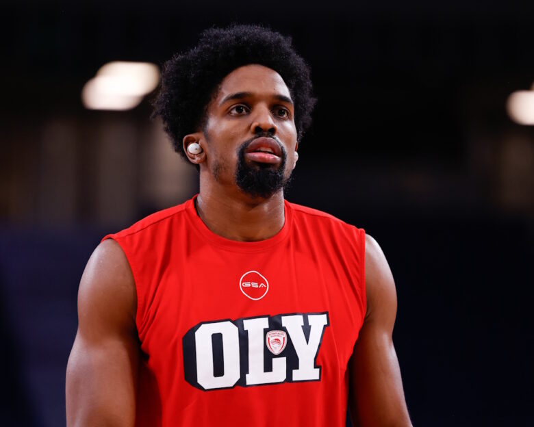 Ο ΜακΚίσικ δεν θα αγωνιστεί στο Ολυμπιακός – Παρί, αμφίβολος ο Γουόρντ