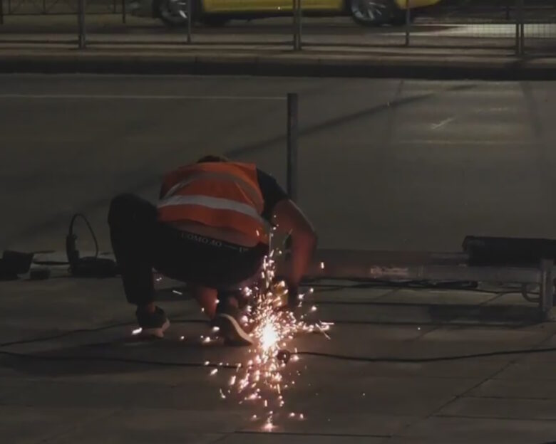 Αυθεντικός Μαραθώνιος της Αθήνας: Βίντεο από τις τελευταίες εργασίες – Έκλεισε η Βασιλέως Κωνσταντίνου