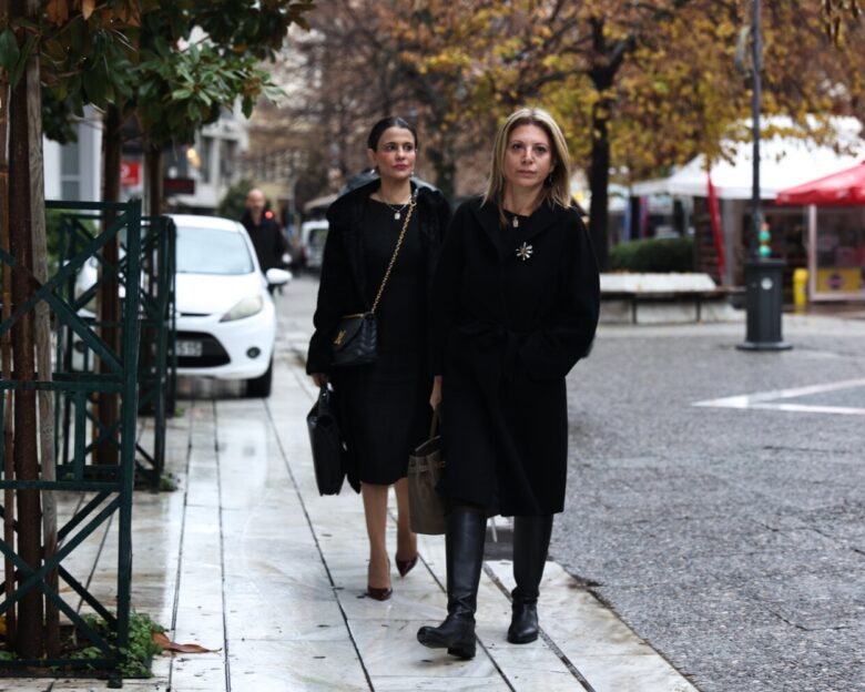 Τέμπη: Συνεχίζεται η δίκη για τα χαμένα βίντεο της εμπορικής αμαξοστοιχίας – «Πυρά» Καρυστιανού κατά του εφέτη ανακριτή