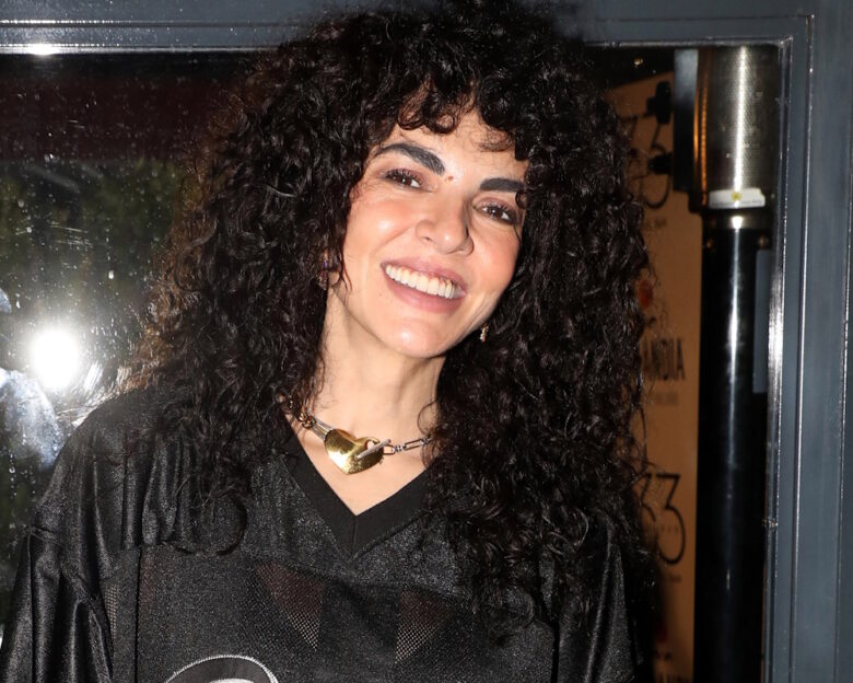 Μαρία Σολωμού: «Όταν είμαι μόνη στο σπίτι μου, μιλάω στον εαυτό μου και μου απαντάω»