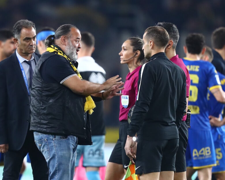 ΑΕΚ και Μάριος Ηλιόπουλος κλήθηκαν σε απολογία για το ματς με τον Παναιτωλικό