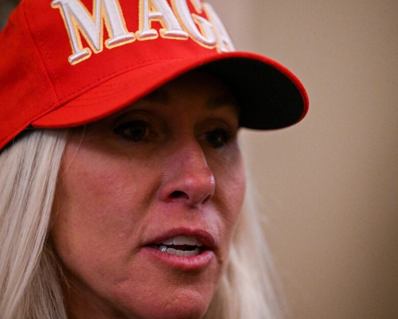 «Βράζουν» οι αγανακτισμένοι Ρεπουμπλικάνοι βουλευτές με τον Τραμπ – «Ξεχείλισε» το ποτήρι με την παραίτηση της Τέιλορ Γκριν