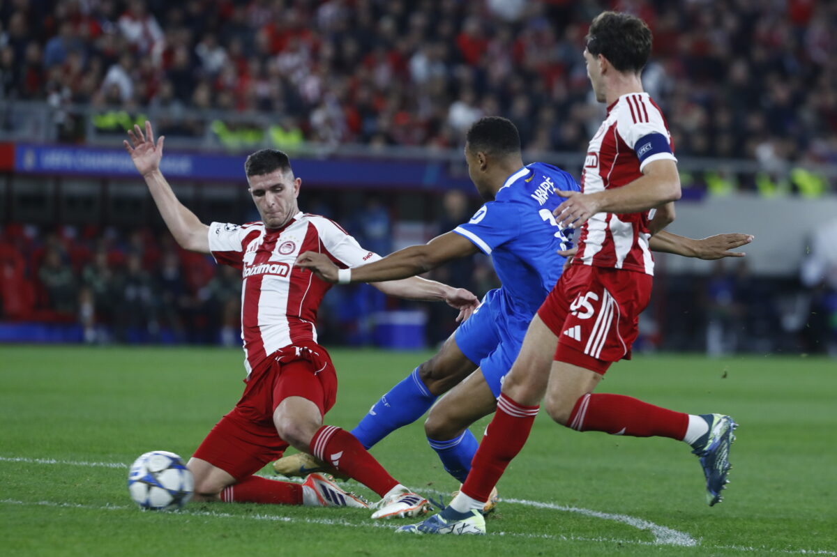 Ο Κιλιάν Εμπαπέ σκοράρει κόντρα στον Ολυμπιακό (ΣΤΕΛΙΟΣ ΣΤΕΦΑΝΟΥ