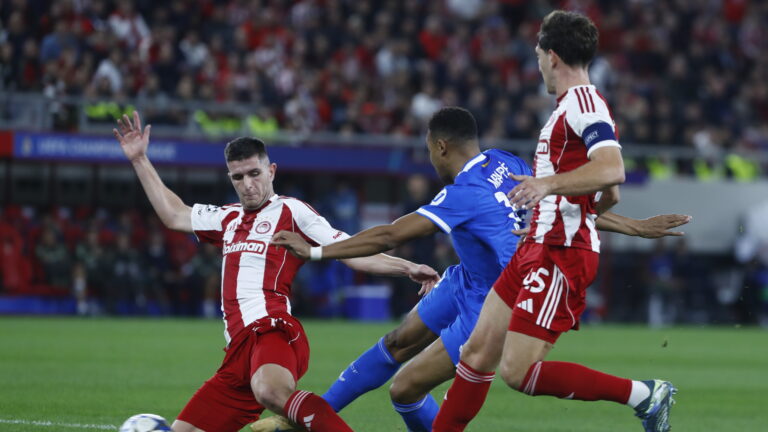 Ο Κιλιάν Εμπαπέ σκοράρει κόντρα στον Ολυμπιακό (ΣΤΕΛΙΟΣ ΣΤΕΦΑΝΟΥ