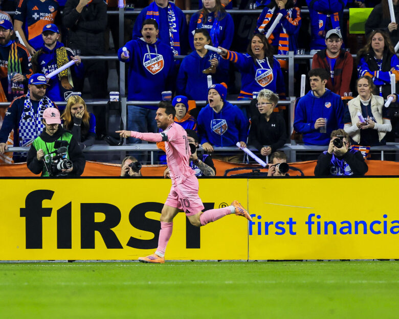 Ο Λιονέλ Μέσι έκανε «πάρτι» με γκολ και 3 ασίστ στην πρόκριση της Ίντερ Μαϊάμι επί του Σινσινάτι στο MLS