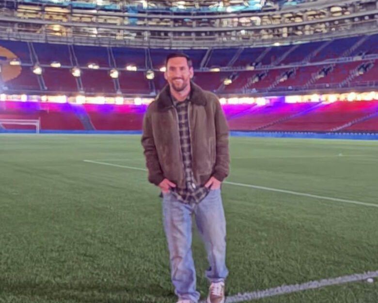 Ο Λιονέλ Μέσι μέσα στο νέο «Καμπ Νου», το μήνυμα στους οπαδούς της Μπαρτσελόνα