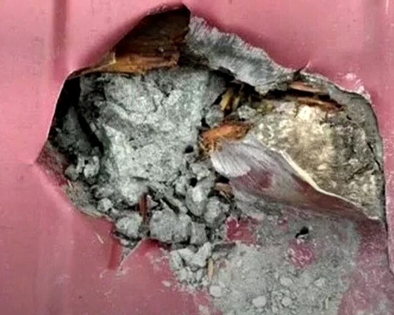 Ρωσία: Μετεωρίτης καρφώθηκε σε στέγη σπιτιού – Γυναίκα τον πούλησε στην Ακαδημία Επιστημών