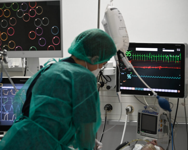 «Μόνο από ένα θαύμα θα σωθεί ο 22χρονος που κατάπιε ένα μπέργκερ αμάσητο» λέει ο Πρόεδρος της ΠΟΕΔΗΝ